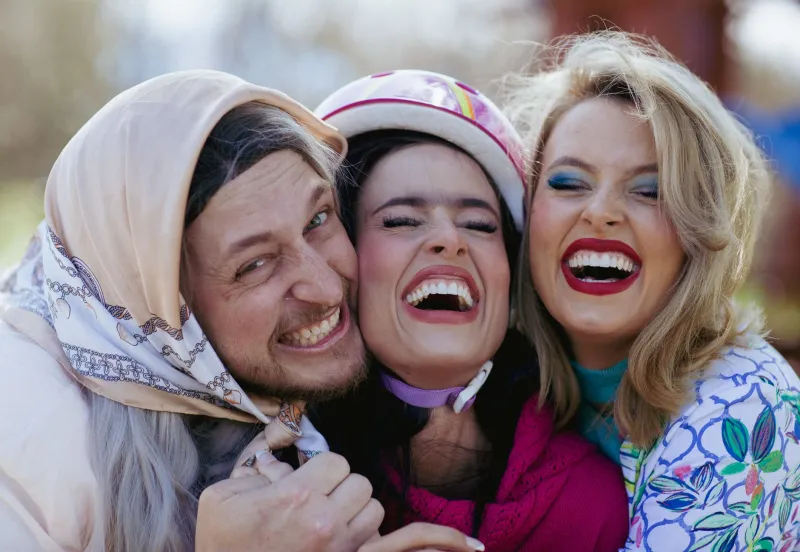 Palette People: The Friendships Quietly Teaching Britain How Colour Actually Works