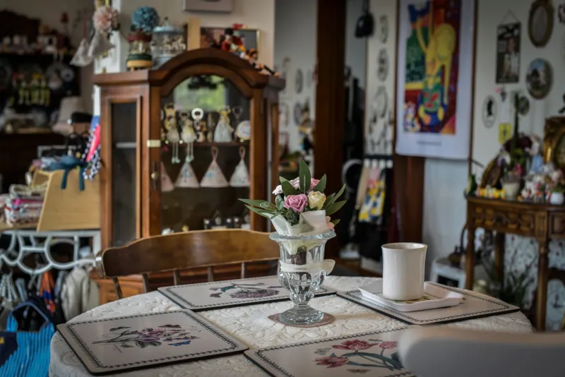 Slow Pots & Bold Frocks: Why Britain's Indie Tea Rooms Are the New Creative Salons